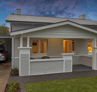 2BR Cottage With Parking Close To Adelaide CBD - Southport Accommodation