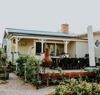 3 Willows Vineyard Cottage - Southport Accommodation