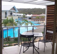 349 'Oaks Pacific Blue' 265 Sandy Point Road - fantastic pool - Southport Accommodation