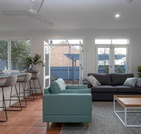 3BR Cottage With Parking Close To Adelaide CBD - Southport Accommodation