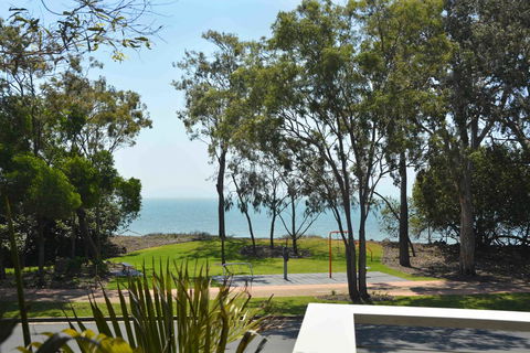 545 Esplanade - Southport Accommodation 0