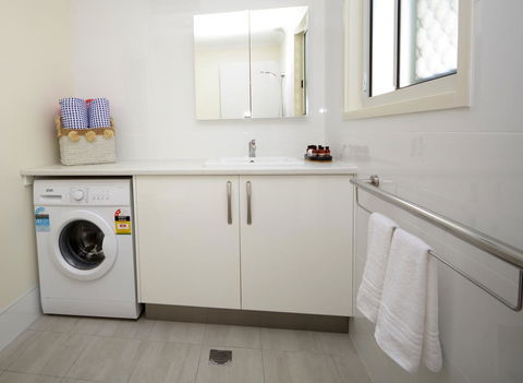 545 Esplanade - Southport Accommodation 1