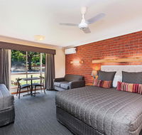 AAt 28 Goldsmith Motel - Southport Accommodation