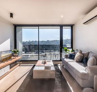 Abbortsford 2 Bed 2 Bath Mountain View Apartment - Southport Accommodation