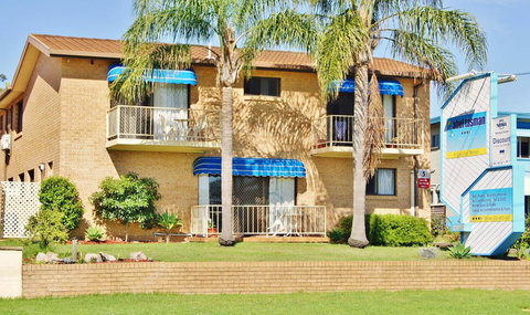 Abel Tasman Motel - Accommodation Southport 0