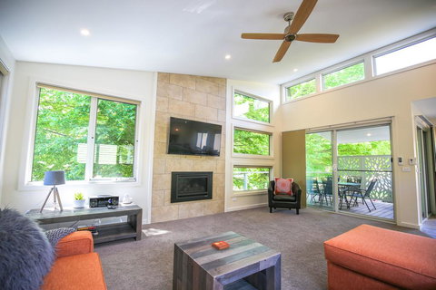 Aberdeen - Accommodation Southport 1