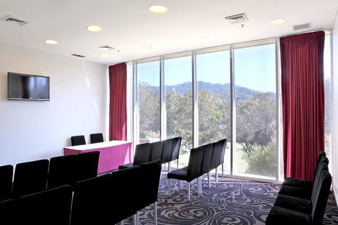 Absolute Beachfront Opal Cove Resort - Accommodation Southport 3