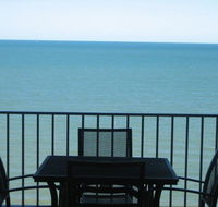 Absolute Beachfront with Million Dollar Views - Accommodation Southport