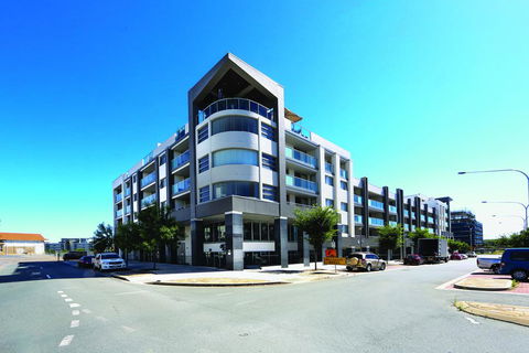 Accommodate Canberra - Aspire - Southport Accommodation 0