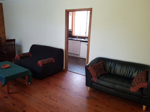 Accommodation Sydney North Shore: Frenchs Forest 3 Bedroom House - Accommodation Southport 1