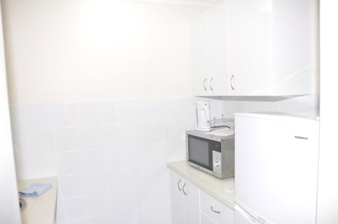 Accommodation Sydney Studio With Balcony Apartment - Accommodation Southport 2