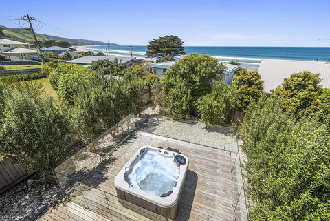 Achilles' - Accommodation Southport 0