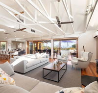 Acqua Vista - water view fireplace walk to beach - Southport Accommodation