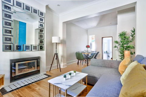 Gorgeous 2 Bedroom House Ultimo 2 E-Bikes Included - Southport Accommodation 2