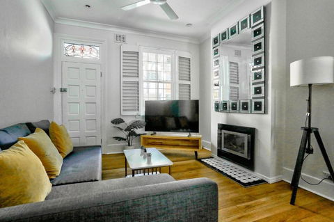 Gorgeous 2 Bedroom House Ultimo 2 E-Bikes Included - Southport Accommodation 0