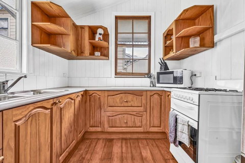 Gabba Central 2 Separate Homes 1 Block 6 Bdrms - Accommodation Southport 1