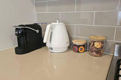 Getaway On Amaroo Way - Southport Accommodation 3