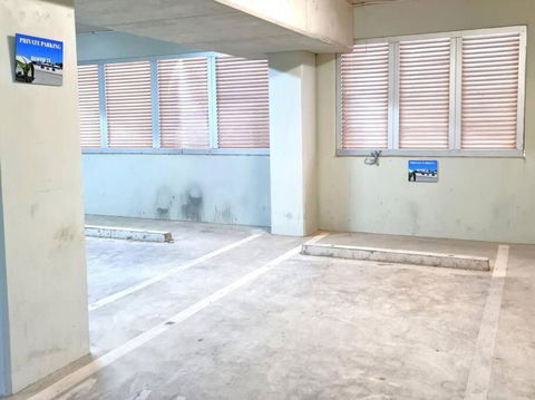 Glam Apartment 21 - Southport Accommodation 1