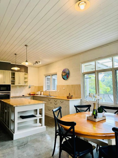 GORGE Chocolates Farmhouse - Accommodation Southport 1