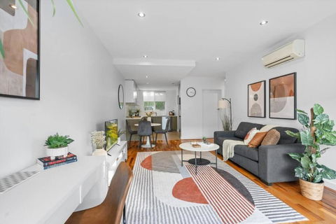 Hidden Gem At Caulfield Park - Southport Accommodation 0