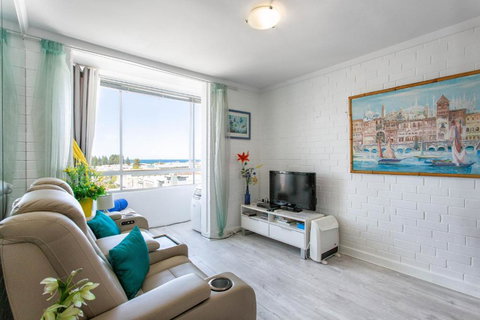 Indian Ocean Views - Accommodation Southport 2