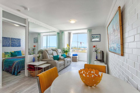 Indian Ocean Views - Accommodation Southport 1