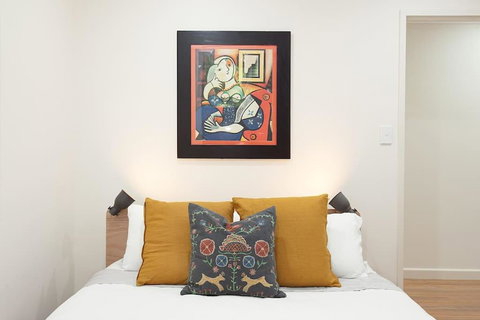 Huge 3 Bed Camperdown Garden Apt W Parking Aircon - Southport Accommodation 3