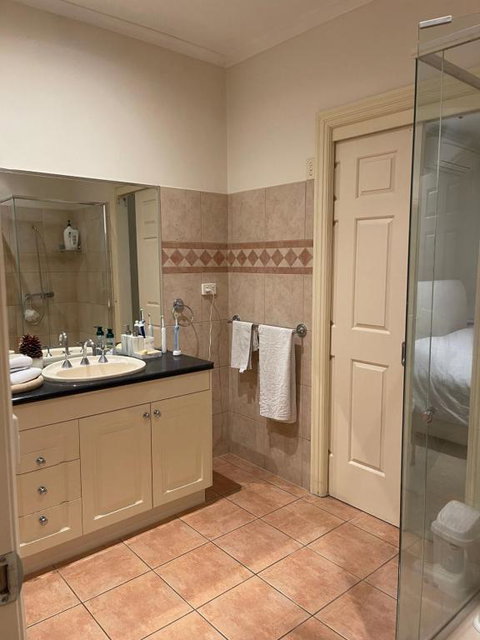 Hunter House - Southport Accommodation 2