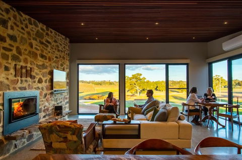 Hutton Vale Farm JHA Stone Cellar - Southport Accommodation 0