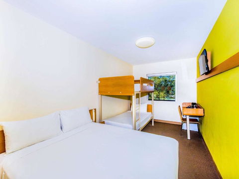 Ibis Budget Sydney Olympic Park - Southport Accommodation 1