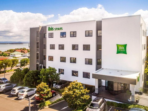 Ibis Styles The Entrance - Accommodation Southport 0