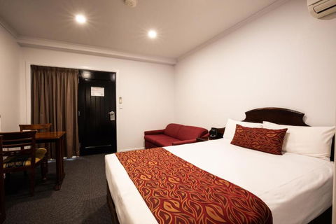 Hotel Settlers - Southport Accommodation 3