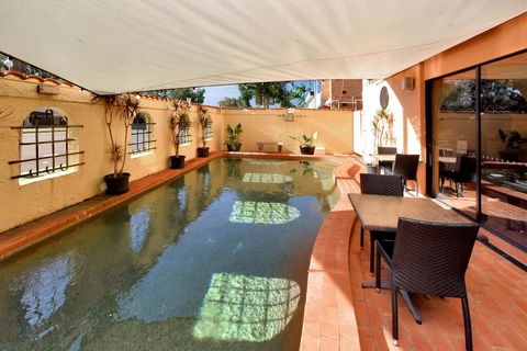 Adobe Motel - Accommodation Southport 2