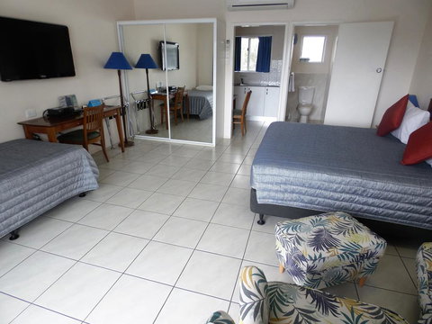 Airlie Court Units - Accommodation Southport 1