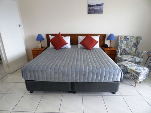 Airlie Court Units - Accommodation Southport 0