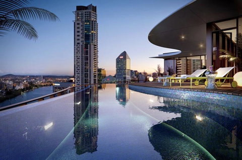 AirTrip Apartments On Queen Street - Accommodation Southport 0