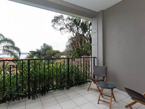 Aislinn' 3/273 Corrie Parade - Air Con, Water Views, BBQ - Accommodation Southport 2