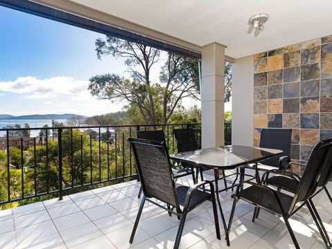Aislinn' 3/273 Corrie Parade - Air Con, Water Views, BBQ - Accommodation Southport 1