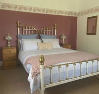 Akoonah cottage - Southport Accommodation