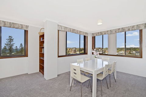 Akuna 18 6 Joffre Street - Southport Accommodation 1