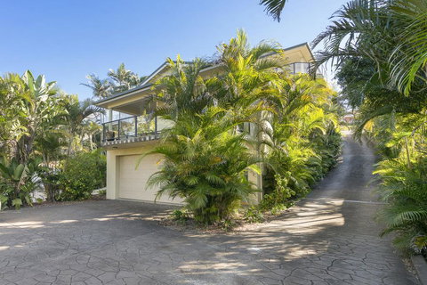 Al Mare No 2 42a - Accommodation Southport 0