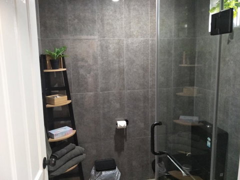 Alabaster Motor Inn - Accommodation Southport 3