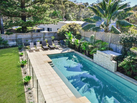 All 2 Heavenly - Accommodation Southport 0