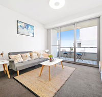All amenities only downstairs 20 mins to CBD - Southport Accommodation