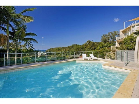 Allambi 1 - Accommodation Southport 1