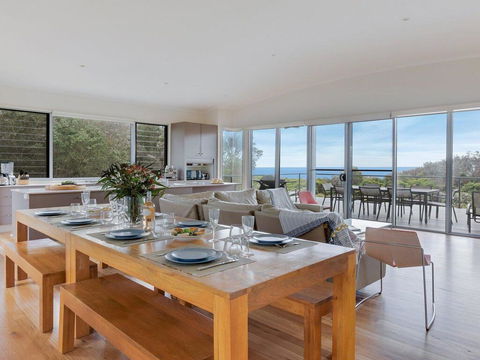 Aloha - Direct Beach Access From Property - Southport Accommodation 1