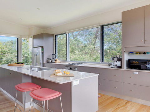 Aloha - Direct Beach Access From Property - Southport Accommodation 2