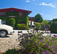 Alpenhorn Holiday Units - Southport Accommodation