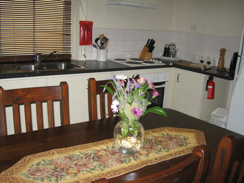Amalie Cottage Waikerie - Southport Accommodation 3