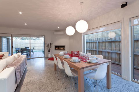 Amaroo - Southport Accommodation 1